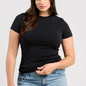 SwiftStretch Seamed Tee | Black