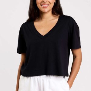 Boxy V-Neck Tee | Black
